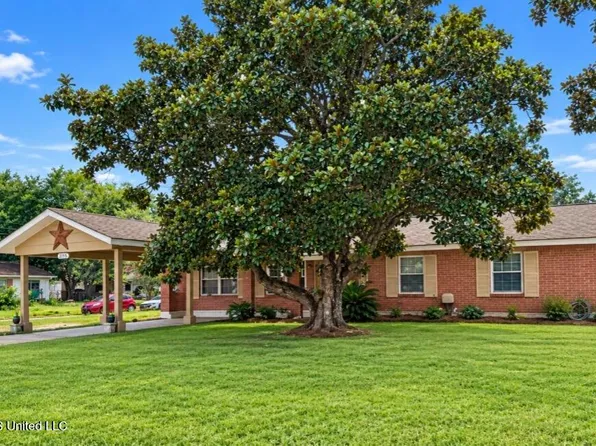 2155 Sherwood Pl, Biloxi, MS 39531