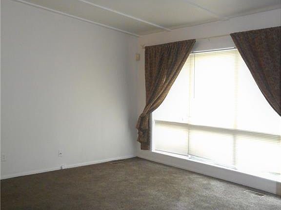 3rd image of 3502 Ireland Dr