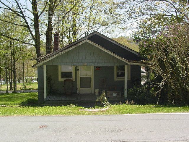 2nd image of 281 Hill St