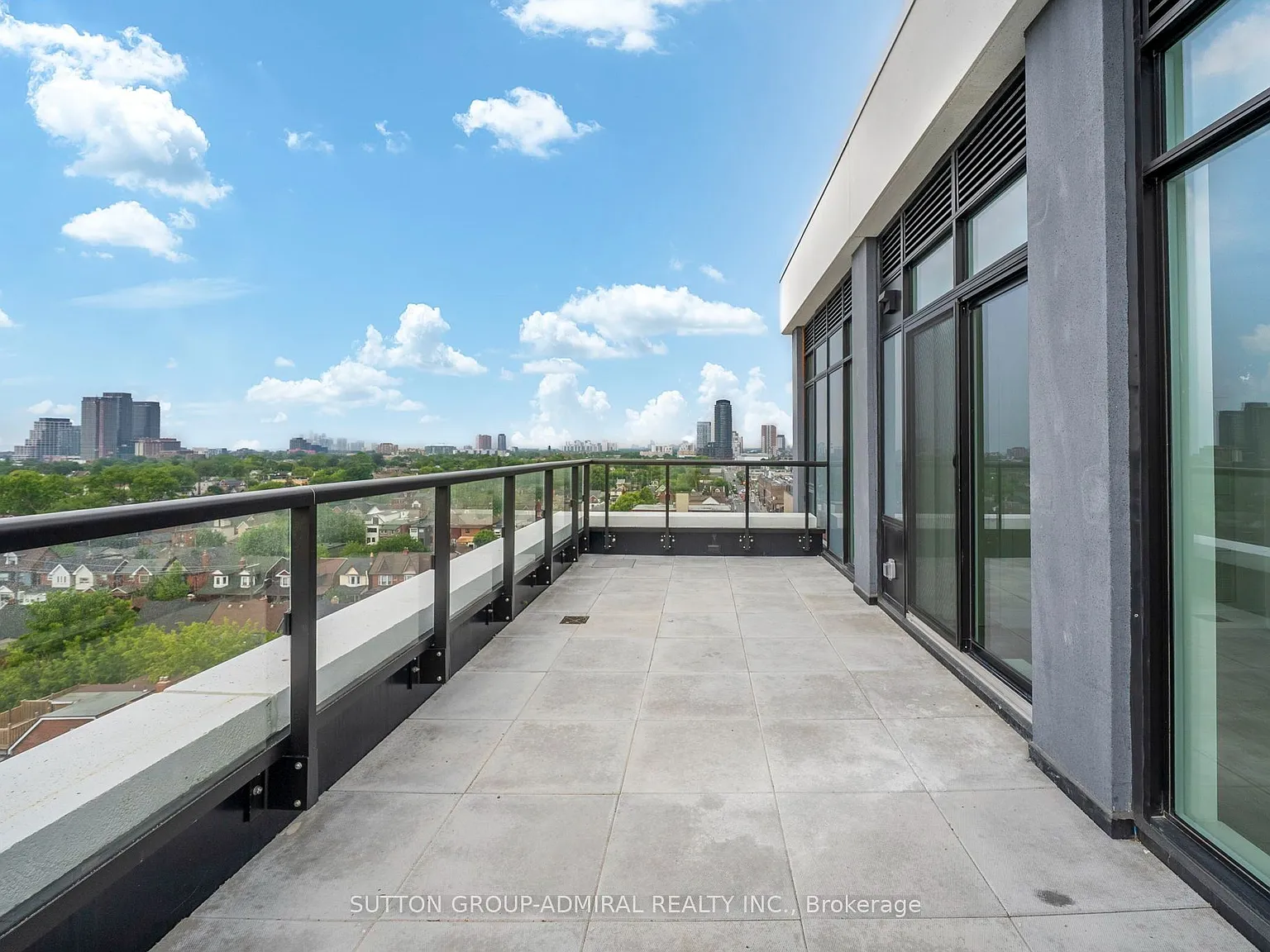 3 bed, $5,225 — Photo 4