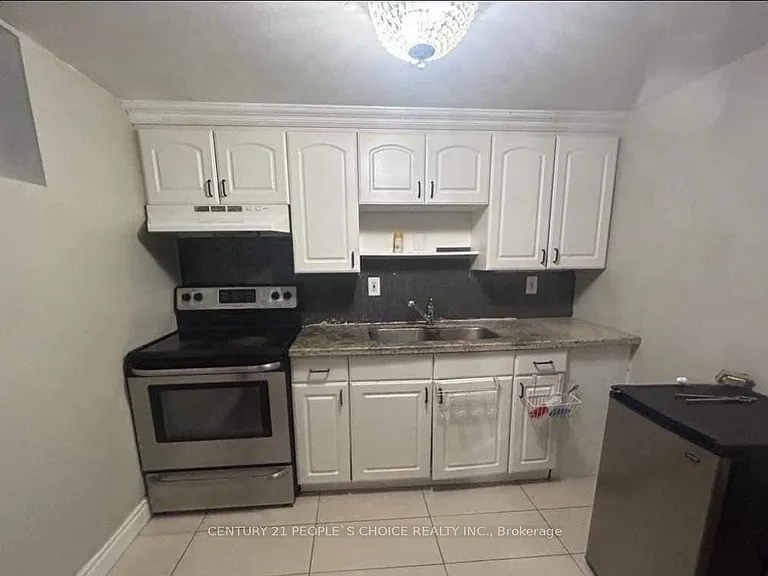 11 Abbeville Rd #BASEMENT — Photo 3