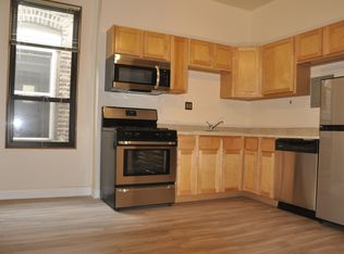 2326 W 24th St APT 1R, Chicago, IL 60608