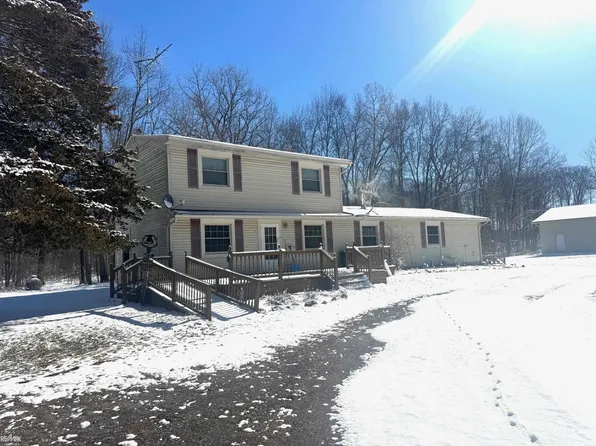 3915 Gregory Rd, Gregory, MI 48137