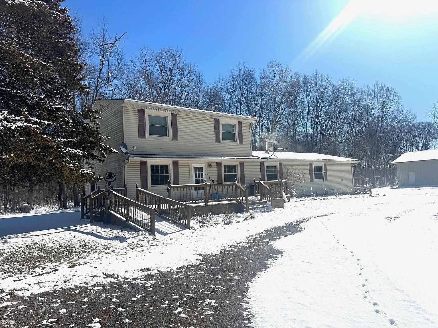 3915 Gregory Rd photo 1