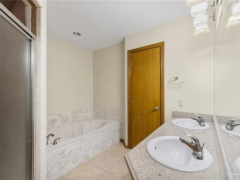 801 New Orleans Cir — Photo 14