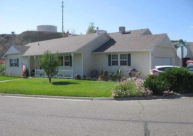 Ryden 2829 Acacia Avenue - 2829 — Photo 1