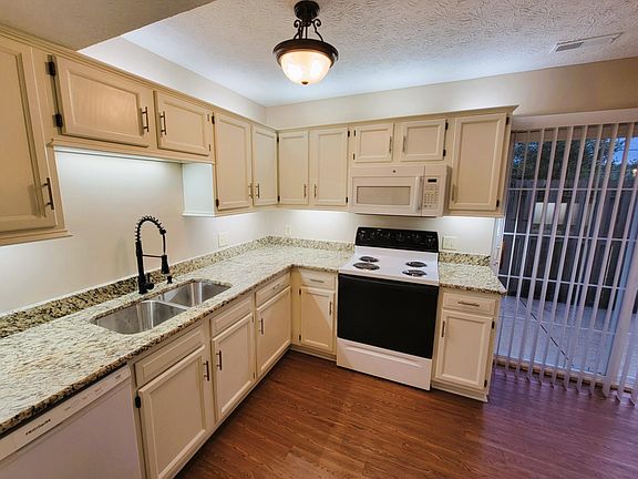 5th image of 2166 Kenyon St #A