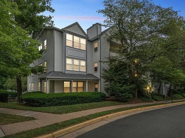 7705 Lafayette Forest Dr, Annandale, VA