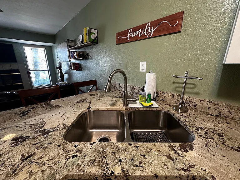 2700 S White Mountain Rd #201 — Photo 9