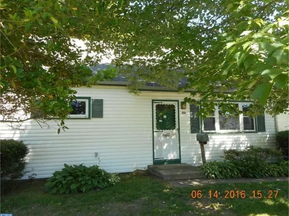 213 Starling Ln, Mount Holly, NJ 08060