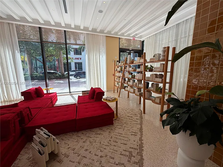 90 NE 32nd St #523 — Photo 28