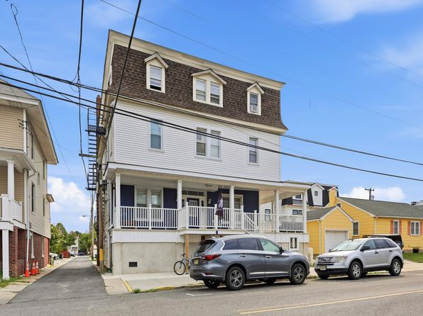 611 E 7th St #6