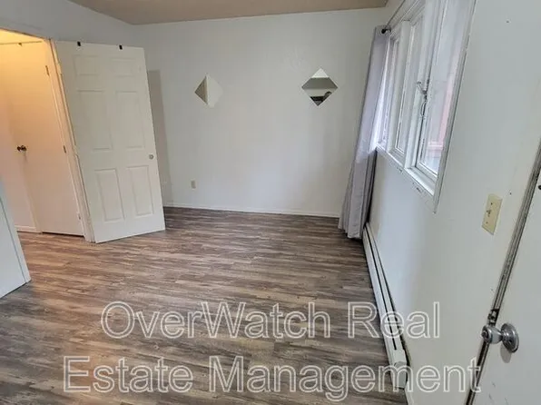 177 Michael Ct APT 8, Anchorage, AK 99504