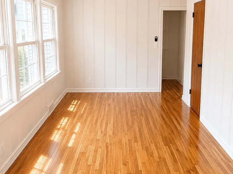 433 W Adams St — Photo 3