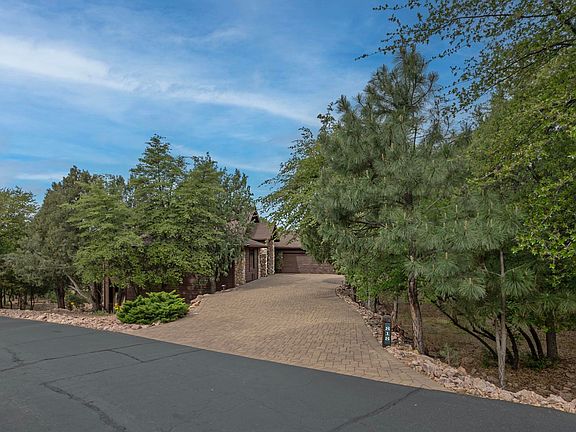 5th image of 818 N Blazing Star Cir