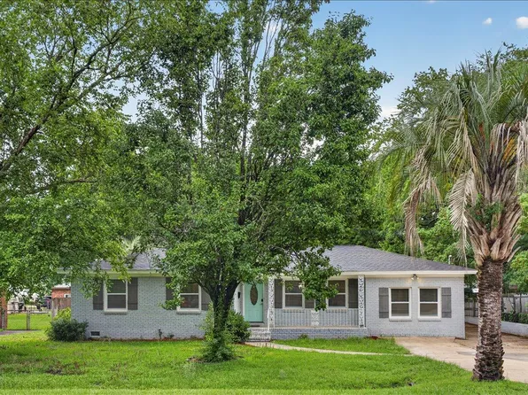 5917 Hagood Ave, Hanahan, SC 29410