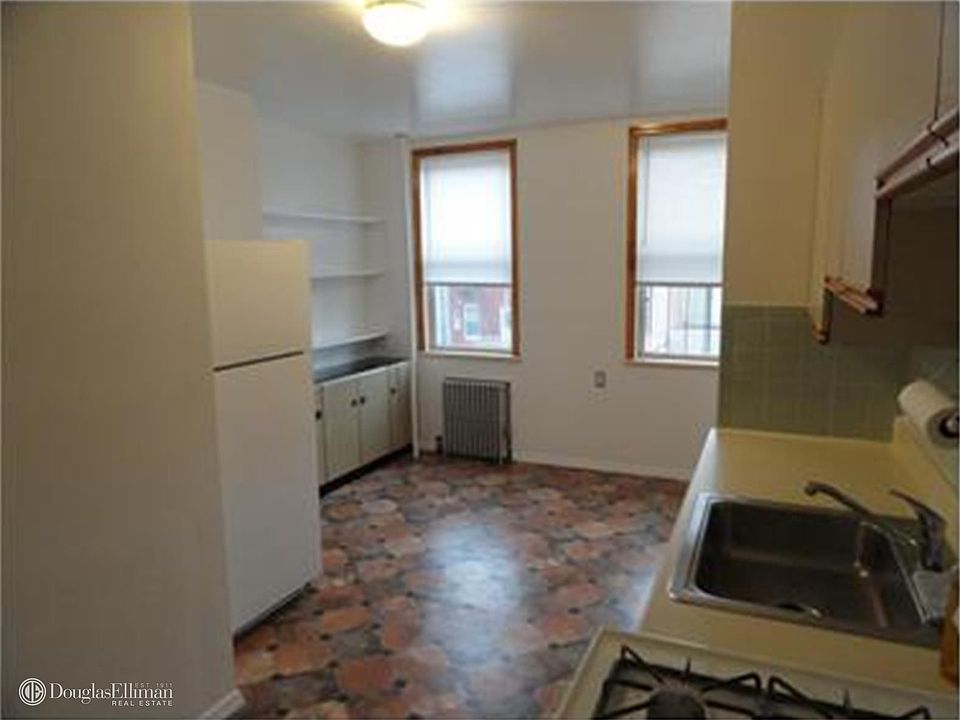 2nd image of 113 Eckford St APT 3R