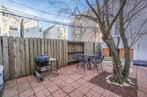 1414 W Fletcher St #1R — Photo 12