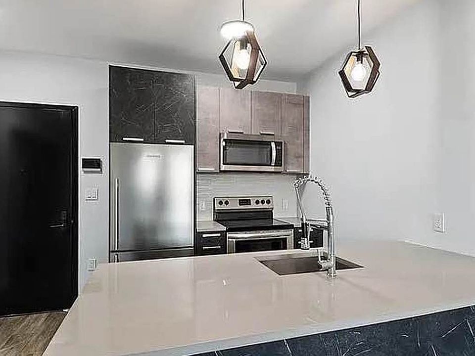 1st image of 2733 E 12th St #5J