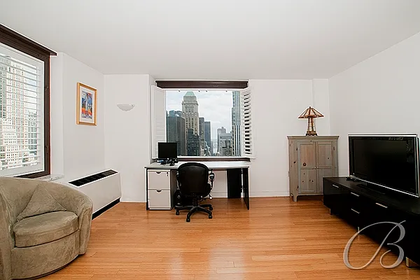 Sold by Bellmarc Realty | media 18