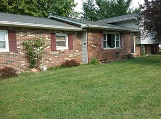 1050 Spring St, Warsaw, IL 62379