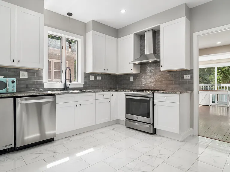 2247 W Estes Ave #1 — Photo 12