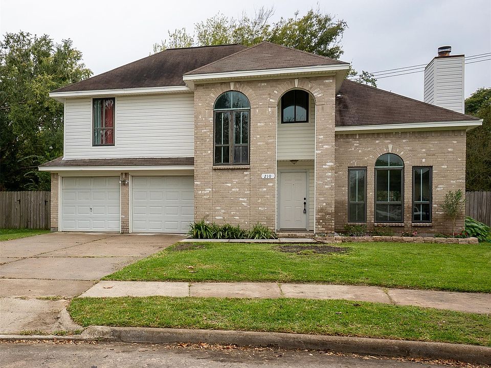 1st image of 210 Briarglen Ln