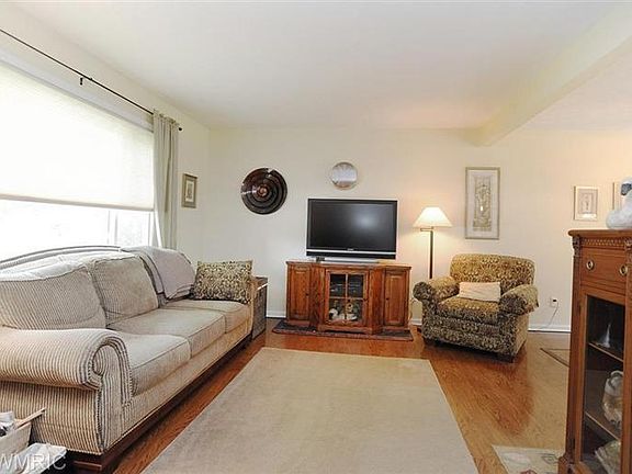 5th image of 2236 Bradford Ct NE