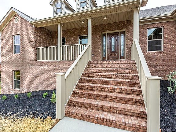 3rd image of 128 Braemar Dr