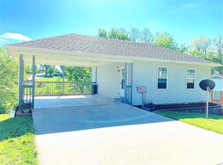 1112 Reams Rd, Boonville, MO 65233