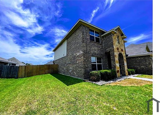 2nd image of 3002 Limestone Cir