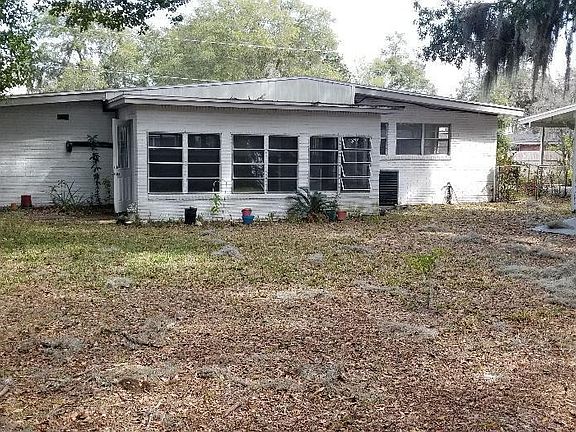 2nd image of 809 N PINE Avenue
