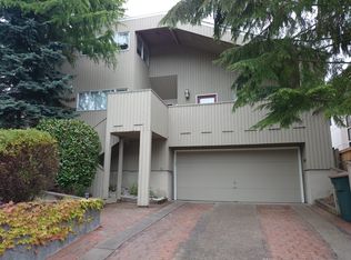 5345 SW Manning St, Seattle, WA 98116