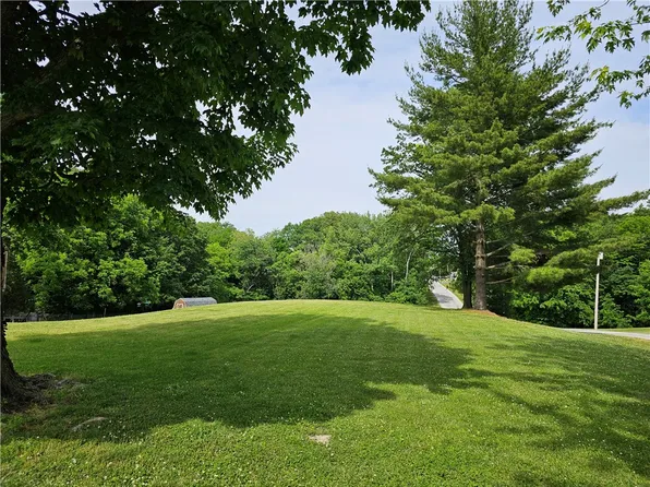 300 N Delaware St, Greenup, IL 62428