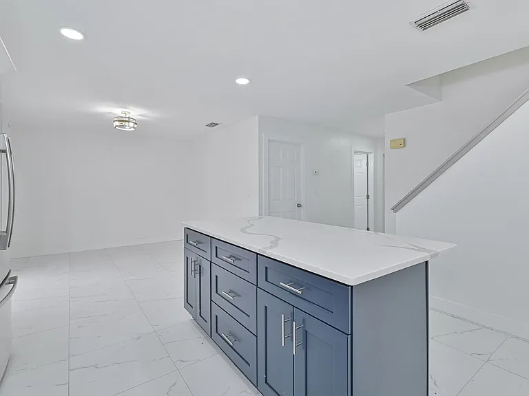 17337 Phlox Dr — Photo 14