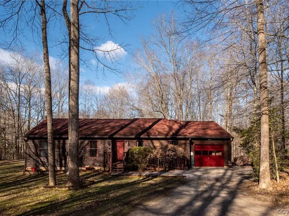 6001 Hams Ct, Woodford, VA 22580