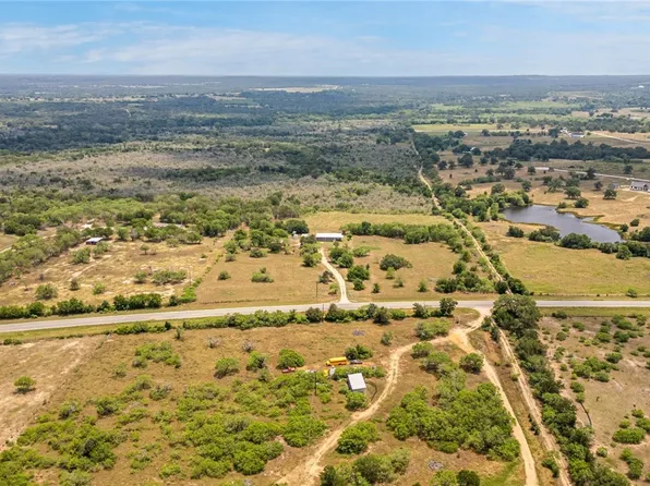 411 Fm 86, Red Rock, TX 78662