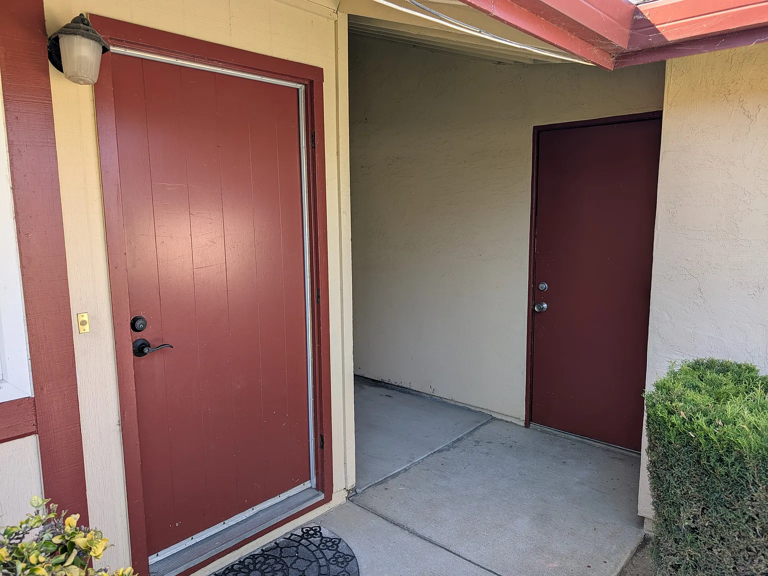 3 bed, 1071 sqft, $3,950 — Photo 3
