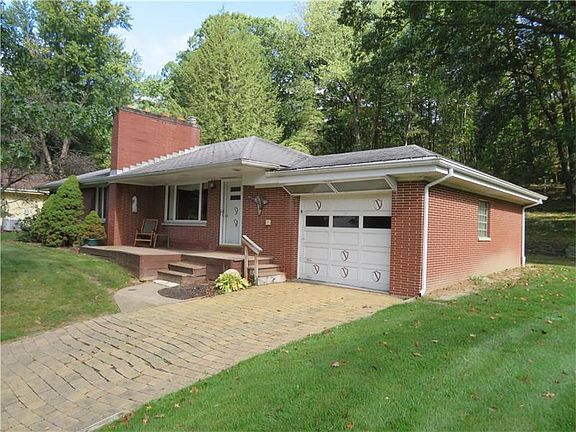 3rd image of 136 White Oak Dr