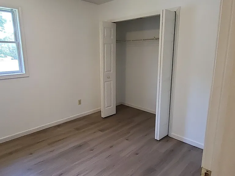 90 Lincoln Ave #5 — Photo 6