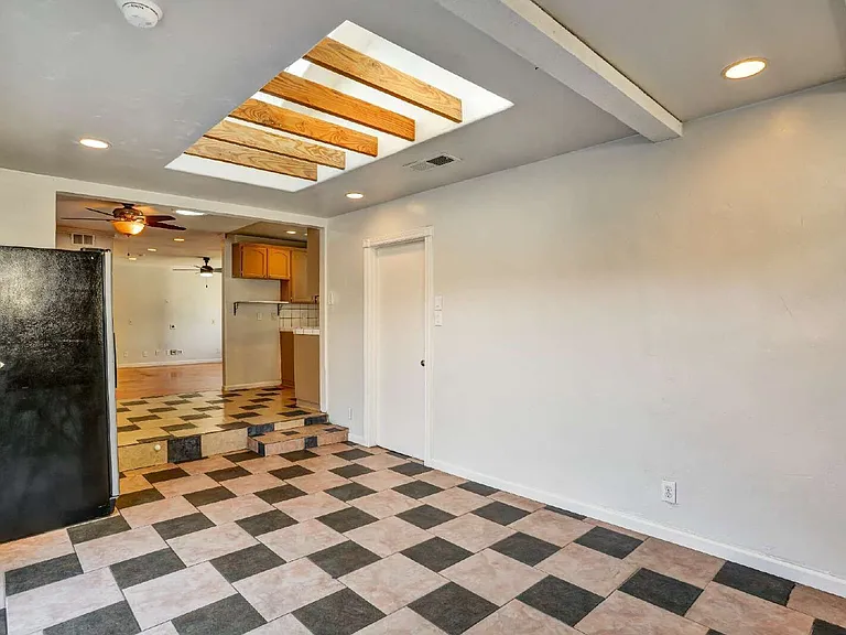 229 Seabiscuit Dr — Photo 12