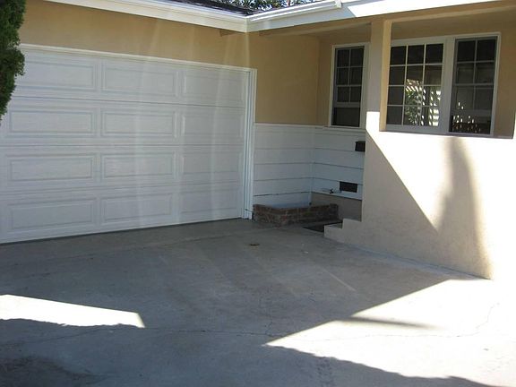 Garage Front porch