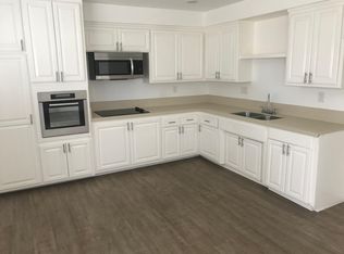 11934 Eucalyptus Ave APT E, Hawthorne, CA 90250