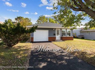 8 Oranjestad St, Toms River, NJ