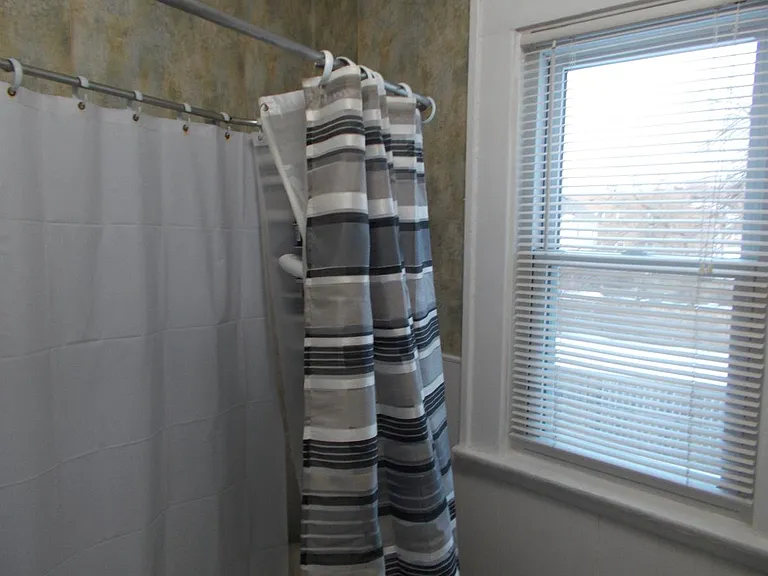 1107 S Lafayette Ave — Photo 13