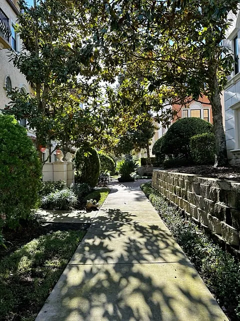 3 bed, 3.5 bath, 2182 sqft, $2,895 — Photo 3