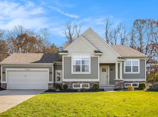 5668 Saddle Horn Dr NE, Belmont, MI 49306