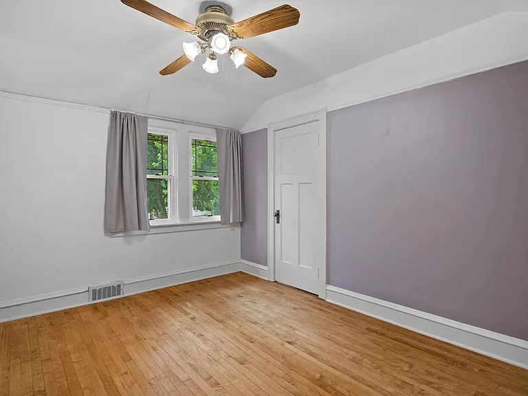 1512 E Olive St — Photo 24