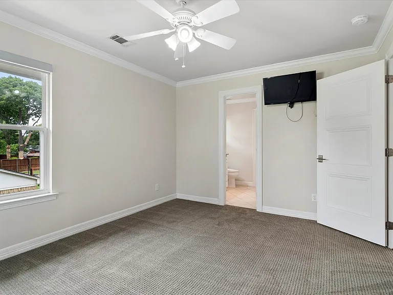 10918 Wonderland Trl — Photo 19