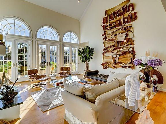 5th image of 18 Castlebridge Ct